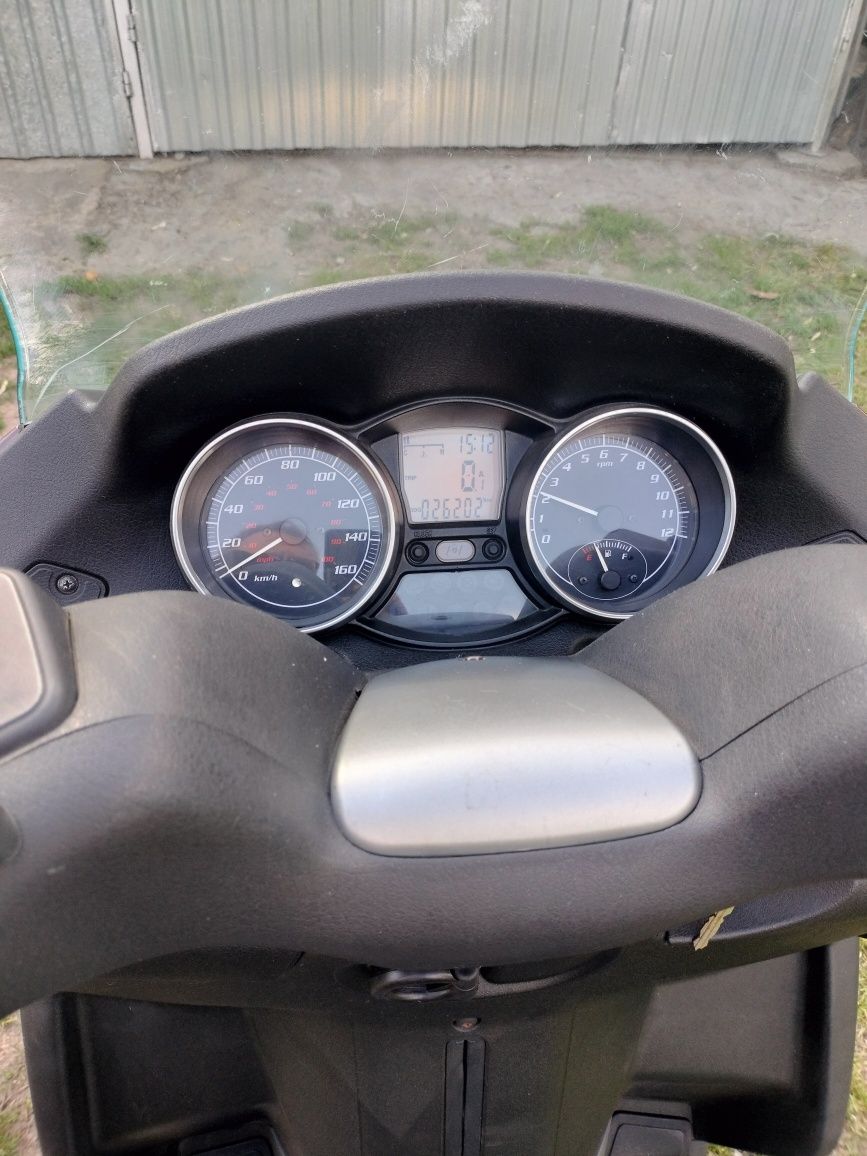 Piaggio MP3. 125cc 2011 rok na kat B
