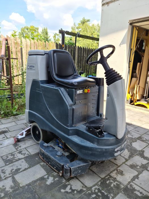 Nilfisk BR855 Maszyna Samojezdna Myjąca Bateryjna / Możliwość najmu /