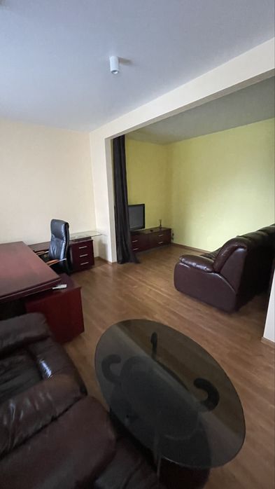 Продам 5 кімнатну квартиру в Центпі міста