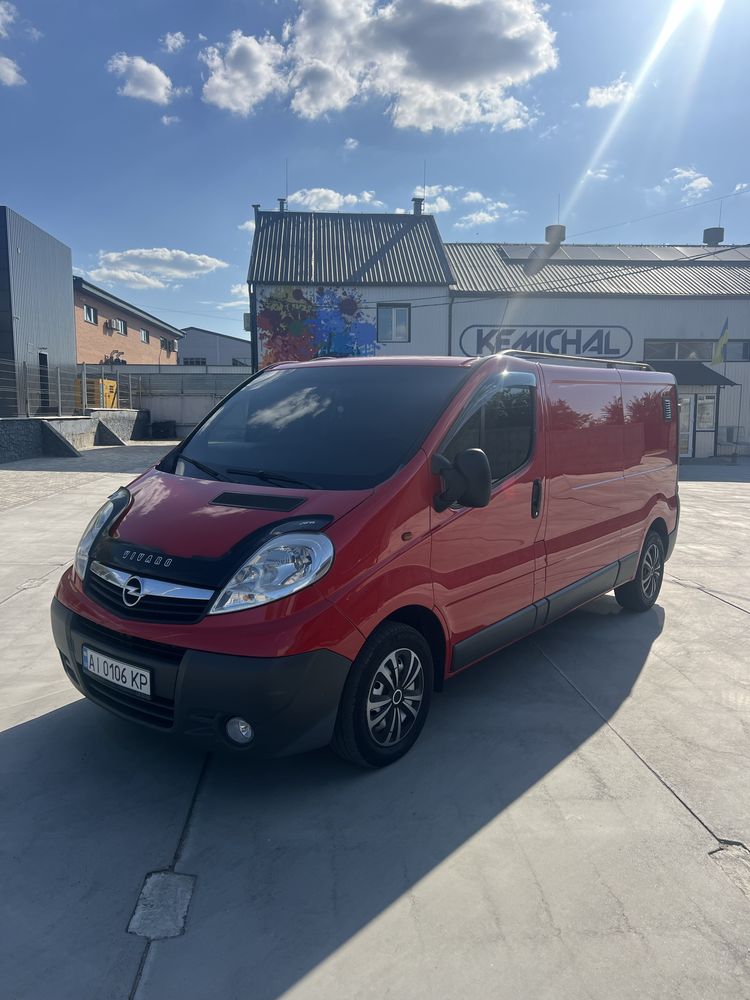 Продам Opel Vivaro