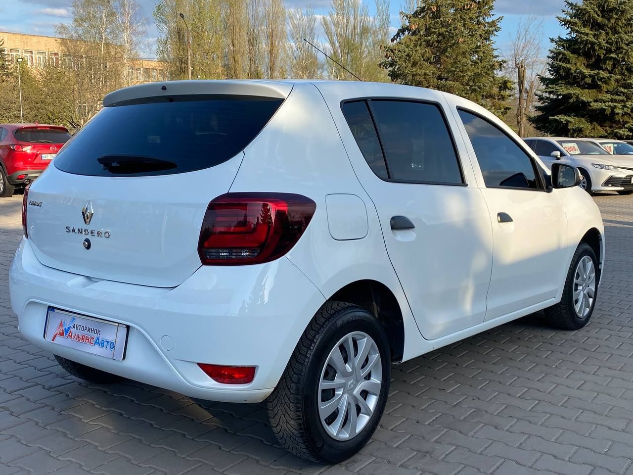 Renault (70) Sandero (ВНЕСОК від 15%) Альянс Авто Кривий Ріг