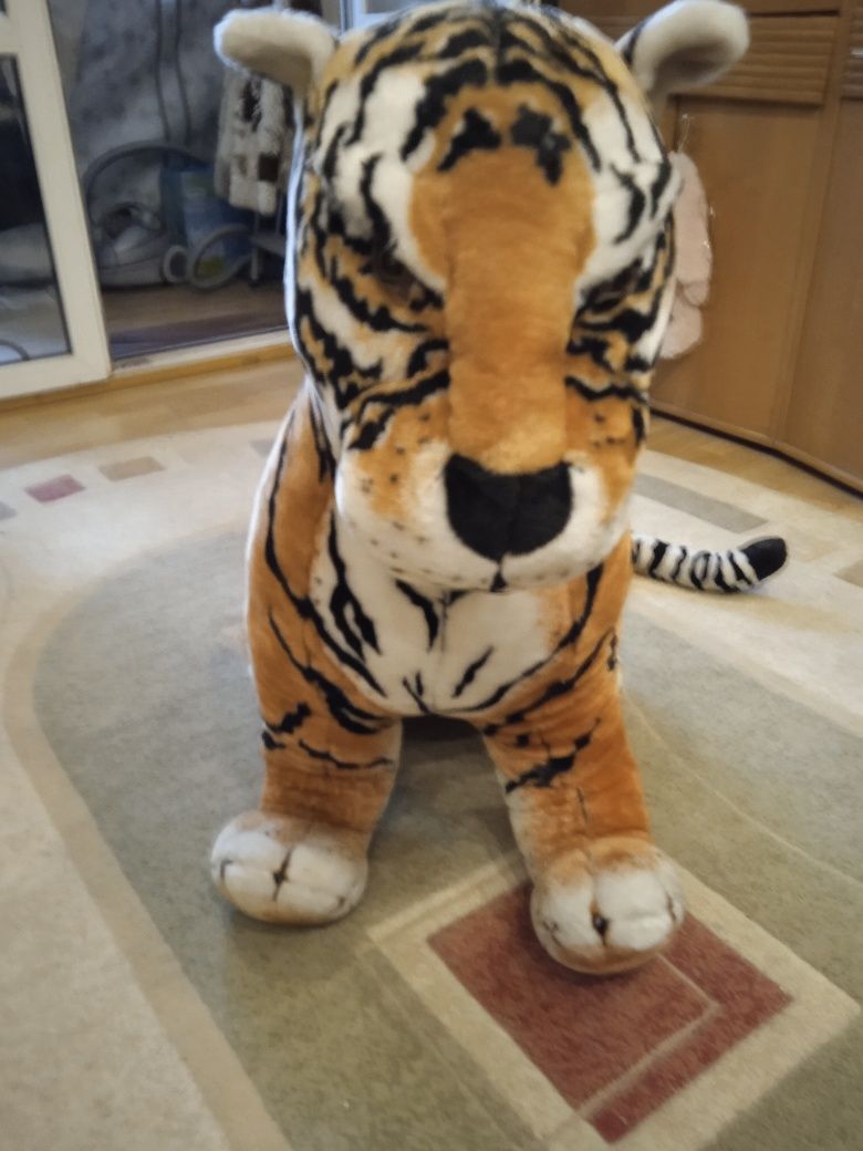Очень большая мягкая игрушка Тигр