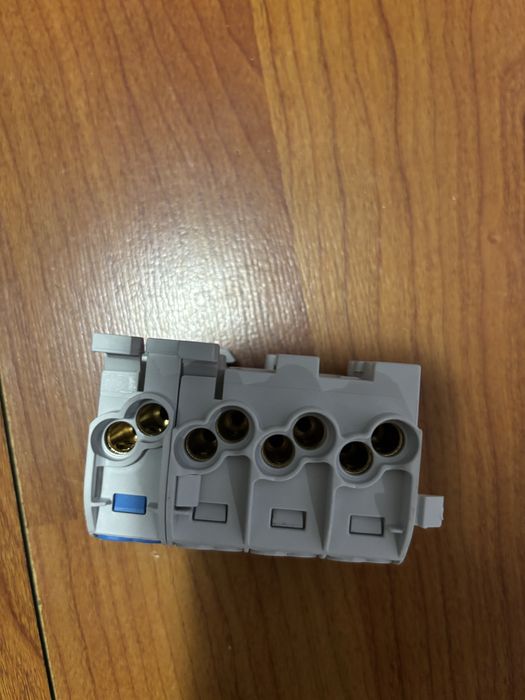 Клемна колодка Hauptleitungsklemme 5-полюсна L/N/PE 080110-X-4