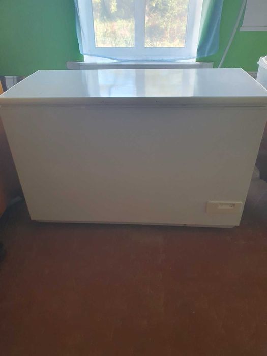 Морозильна камера горизонтальна ларь Electrolux