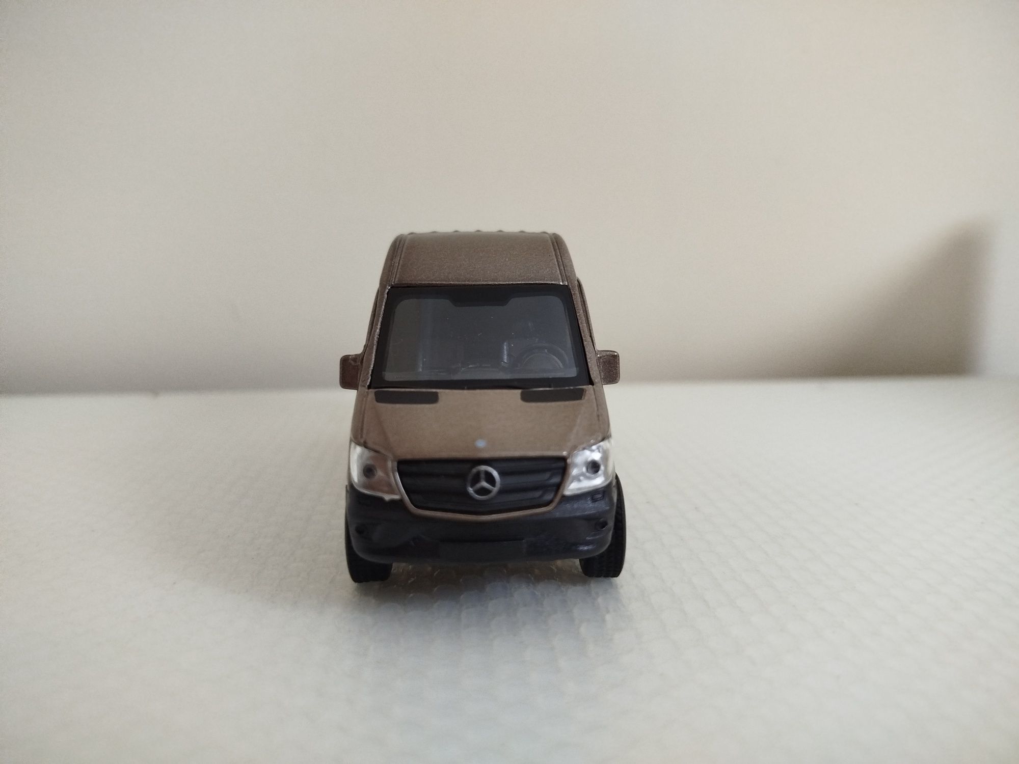 Miniatura Mercedes Sprinter 1/43 Nova