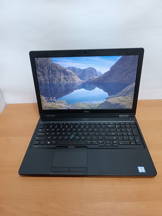 Ноутбук Тонкий DELL Latitude 5580 Intel i5 3.5ghz 8GB SSD 256GB
