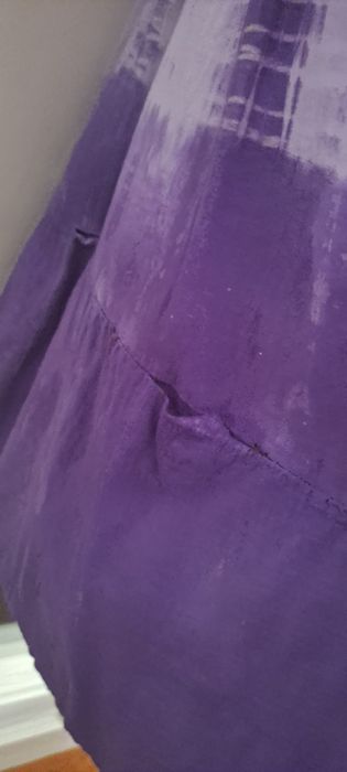 Saia roxa comprida com espelhos