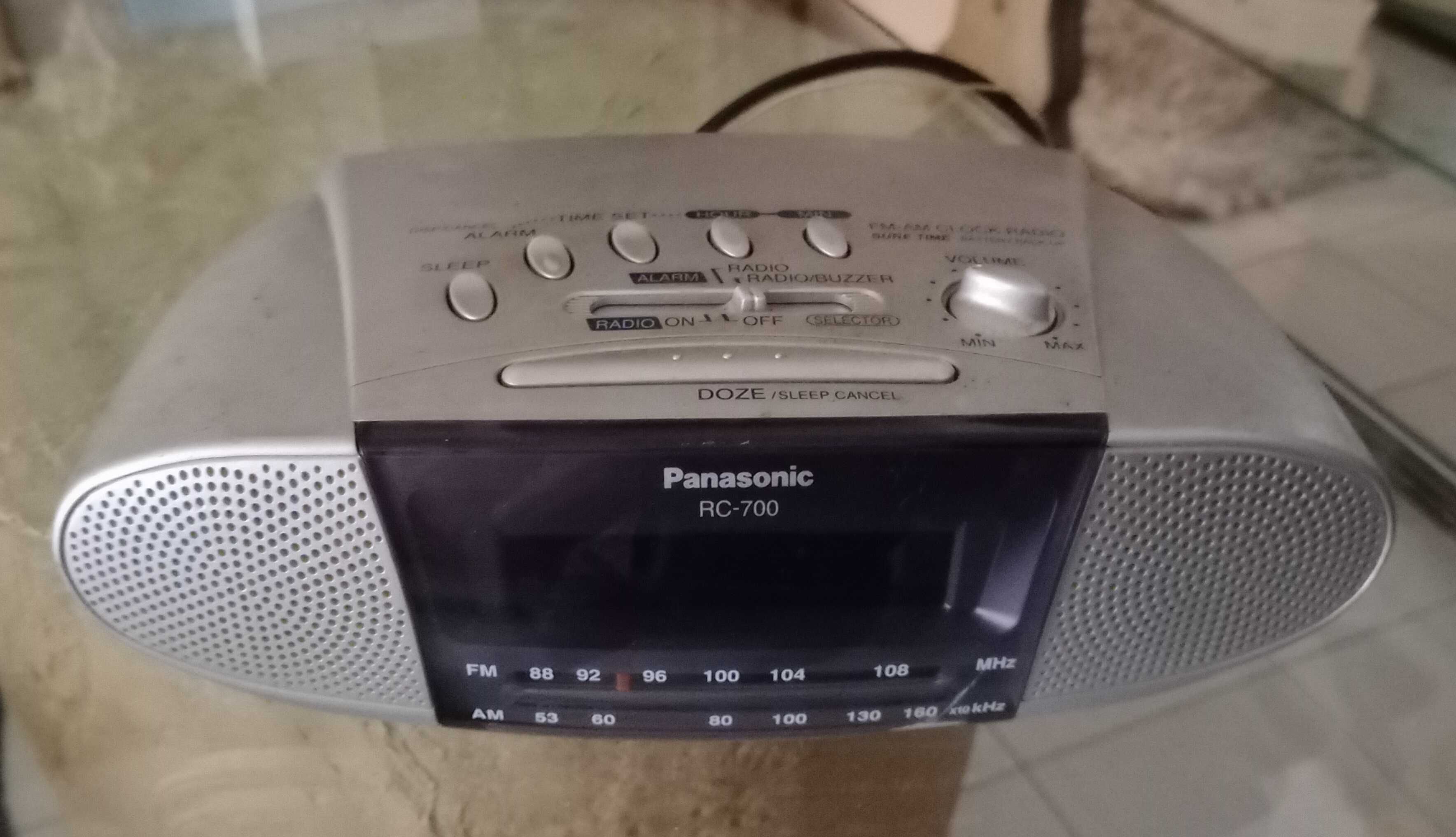 2 Rádios Despertadores Sanyo e  Panasonic RC.7000 -Ver descriçãpo