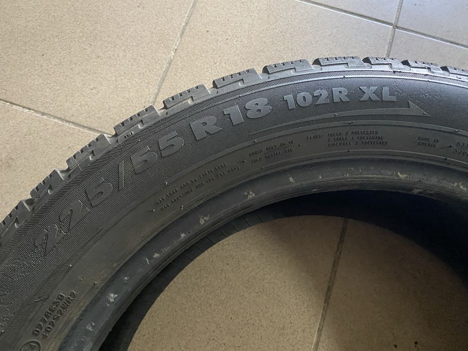 Продам резину зимню 225/55/18
