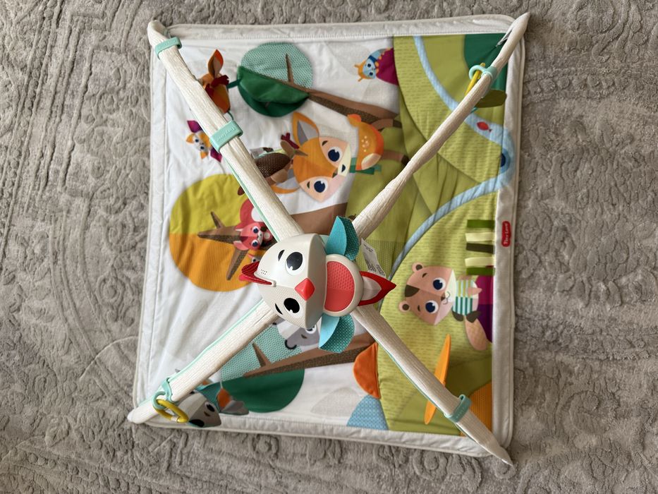 Розвиваючий килимок з дугами Tiny Love "Лісові друзі".