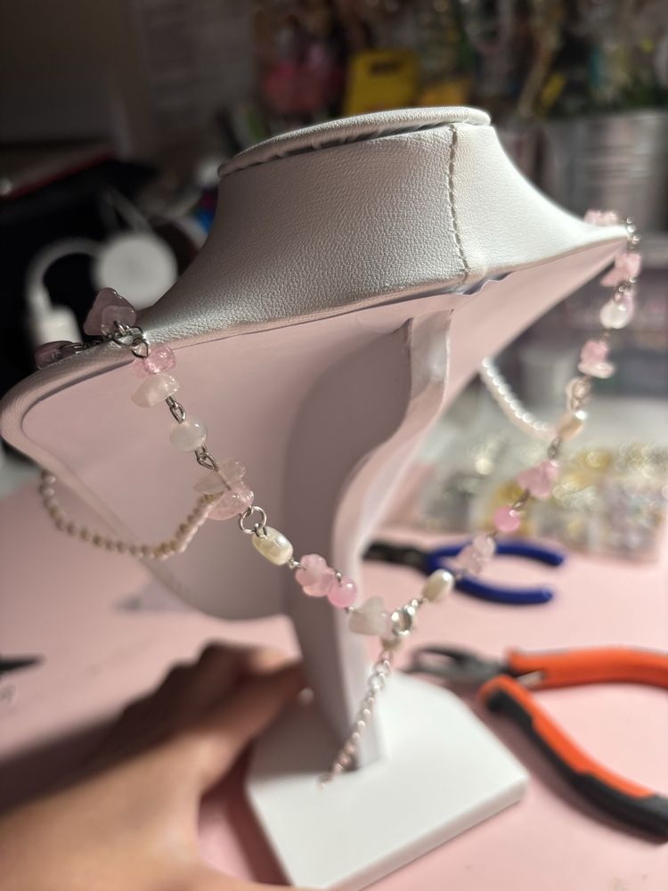 Naszyjnik z obroconym ksiezycem handmade