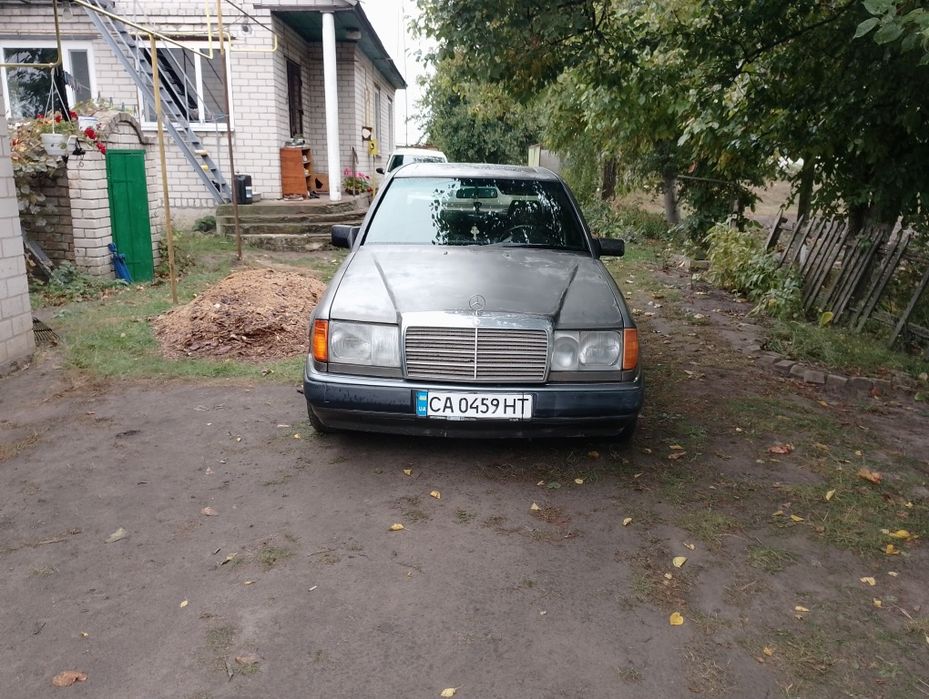 Мерседес 124 2,3