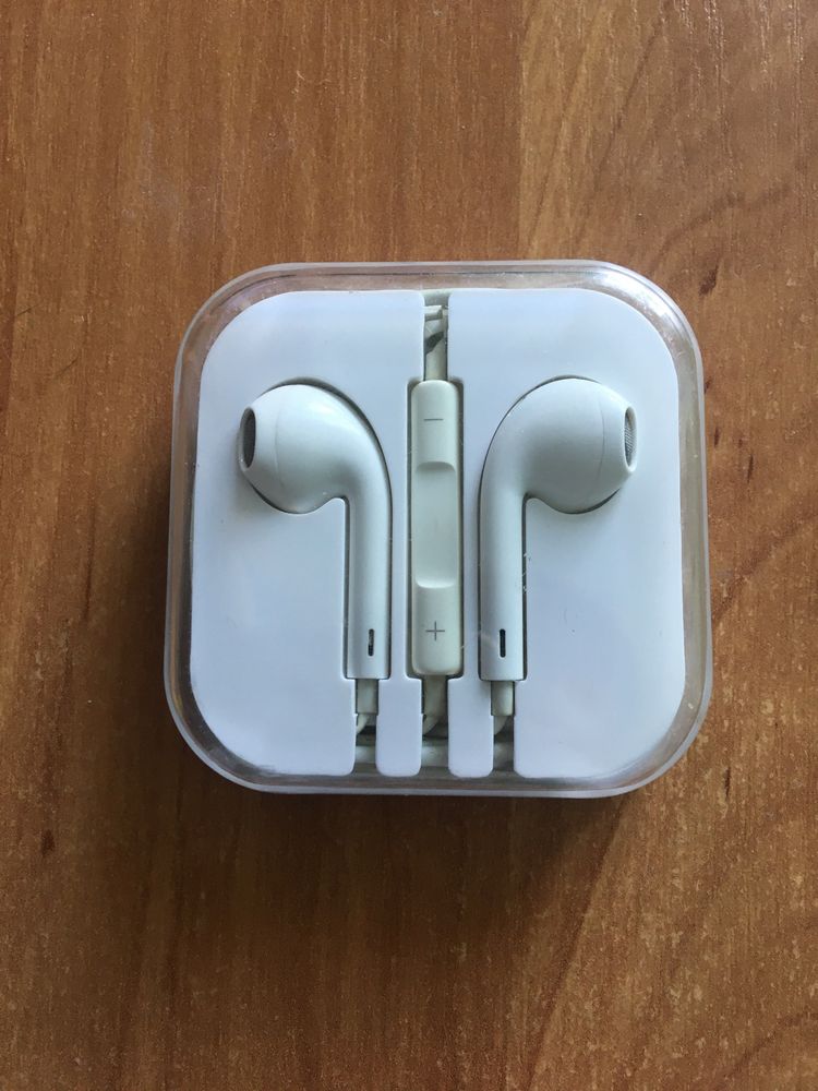 Apple Earpods, AMG, Nokia, Meizu и другие мировые бренды