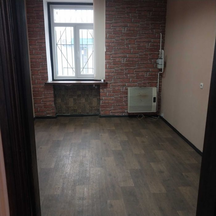 Нежитлове приміщення по вул.УНР, 4 (колишня вул. Зеленко )