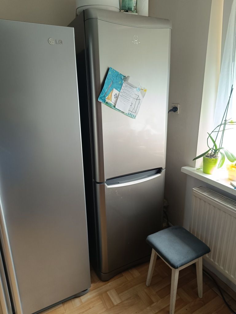 Lodówko-zamrarzaka Indesit