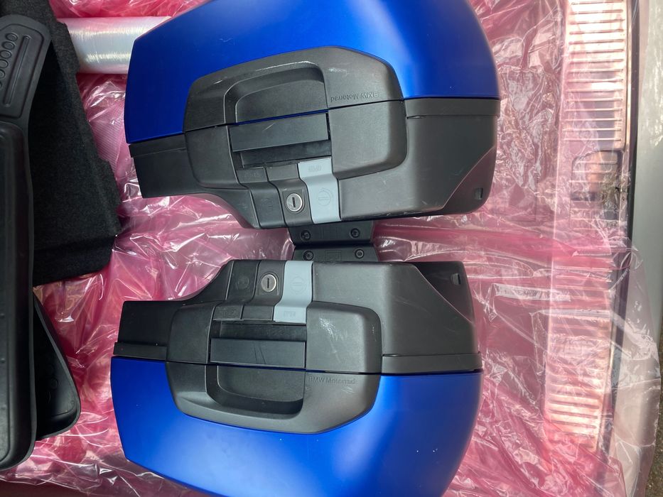 Оригінальні куфри на мото BMW