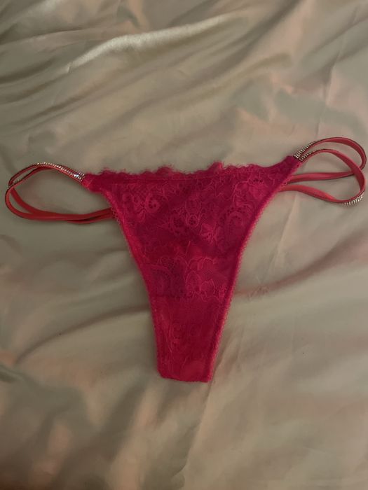 Rozowe stringii z diamencikami