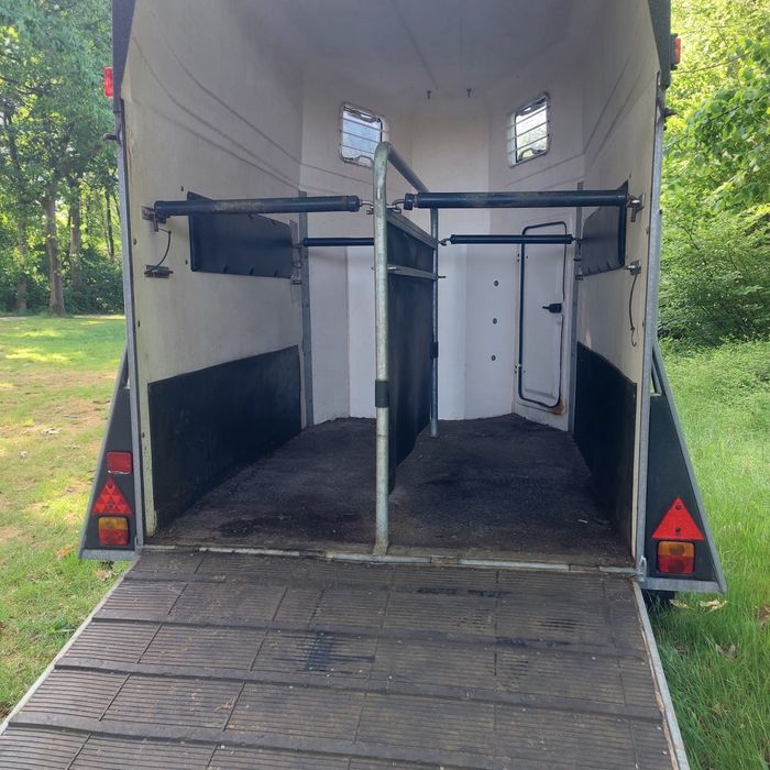 Przyczepa Do Przewozu 2 Koni 2009r Bydła Żyw Bukmanka Koniara Koniowóz