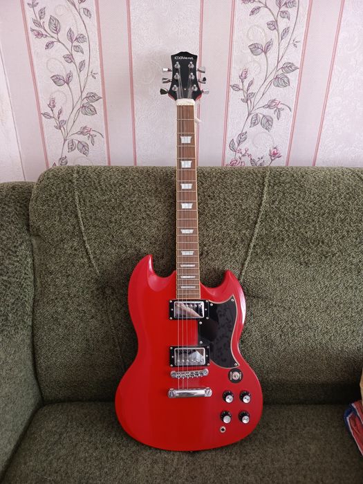 Електрогітара форми SG