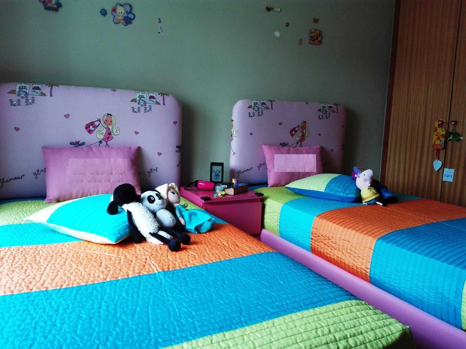 Par de Camas Sommier Solteiro - com estrados -  Medidas,1,92x1,10 cm