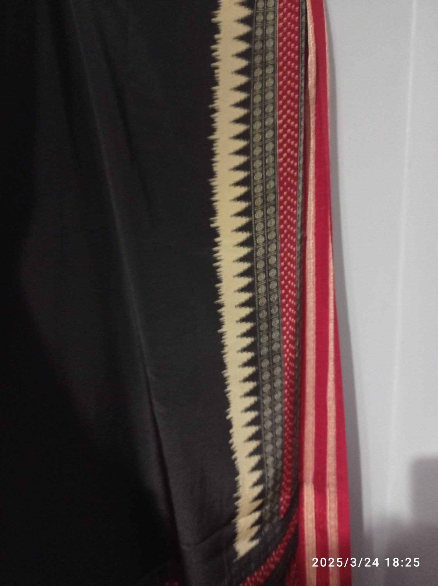 Materiał 5,25m x 113cm długi cienki wzorek zasłony