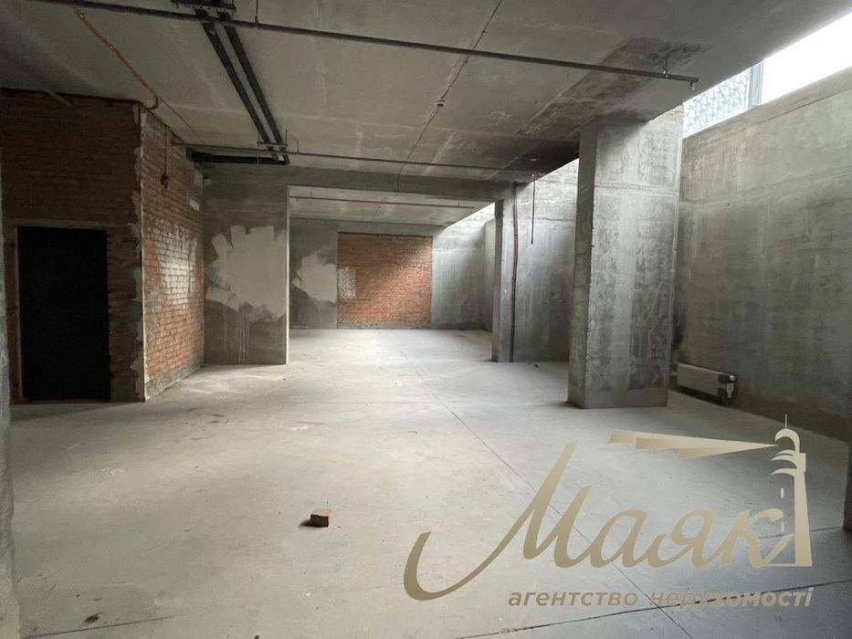 Аренда фасадного помещения витрина ЖК Грейт ул Причальная возле Сильпо