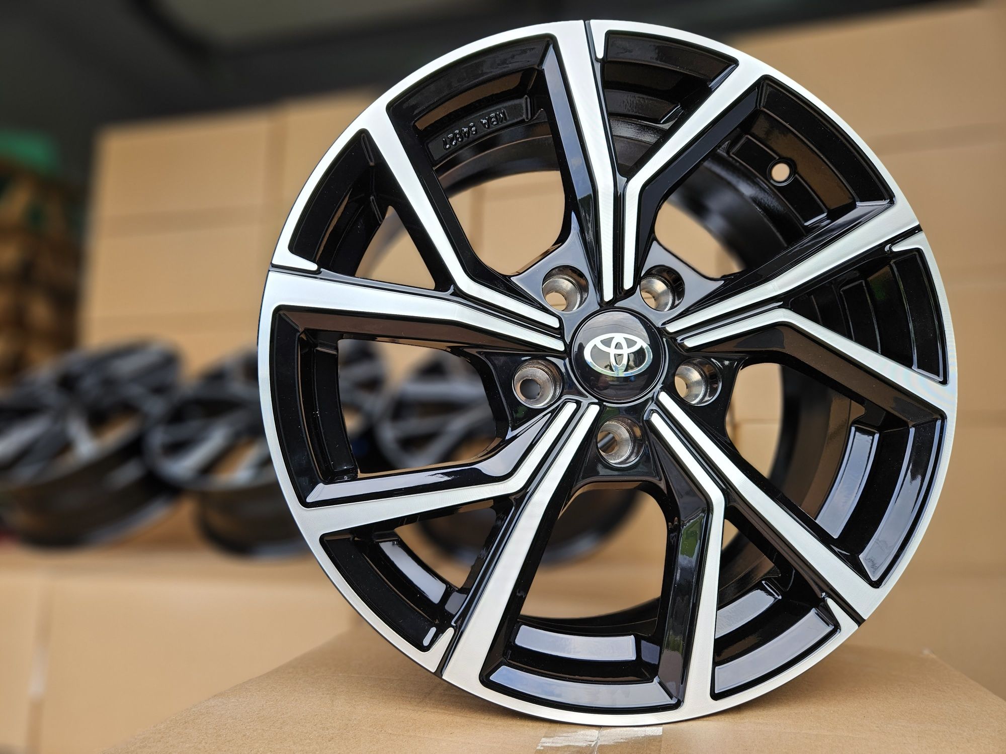 Toyota 16 " Nowe Czarne 5x114,3 Auris Corolla Yaris Cross RAV4 Felgi