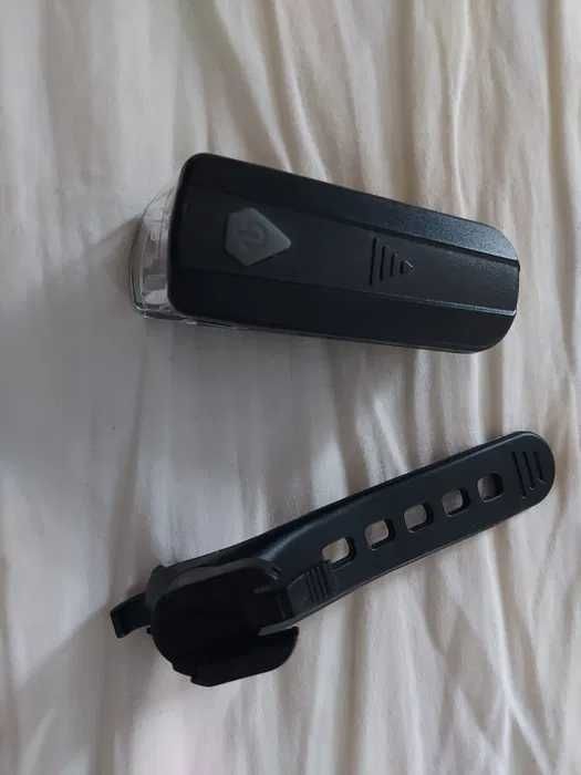 Lampka rowerowa hulajnoga przednia z bateriami widoczność drogowa bike