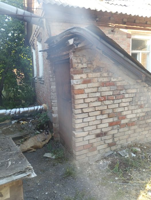 Будинок Славянськ 5кім. 4 км. Від траси на ИЗЮМ Гараж теплий.3 міс.130