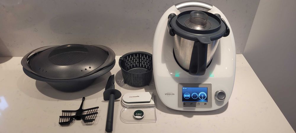 Thermomix TM5 - mało używany, z kompletem akcesoriów