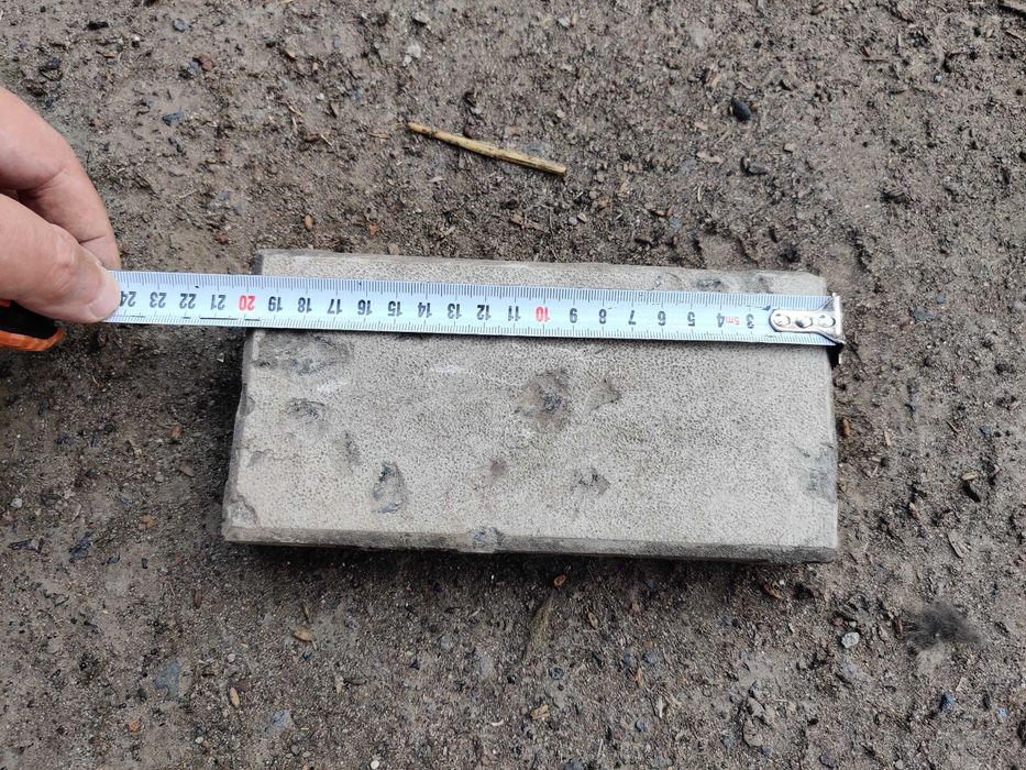 Тротуарна плитка "цегла", б/в