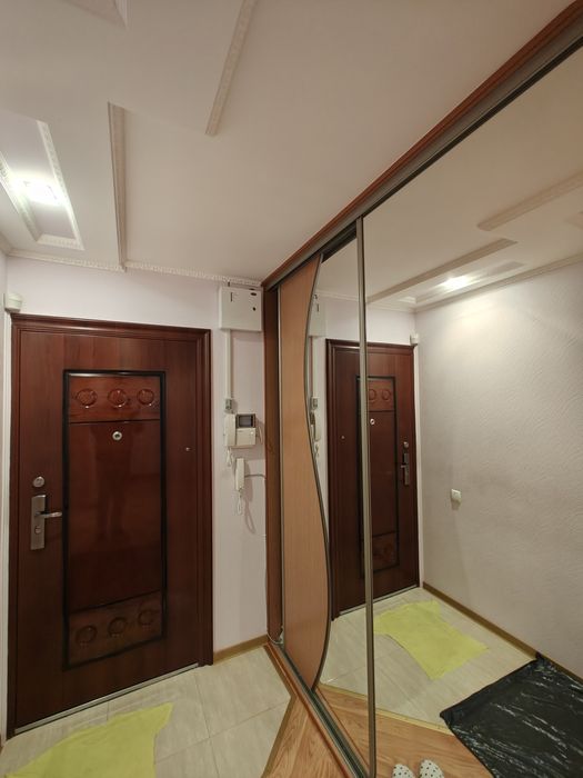 Продаж 2 кімнатна. Вул. Коновальця