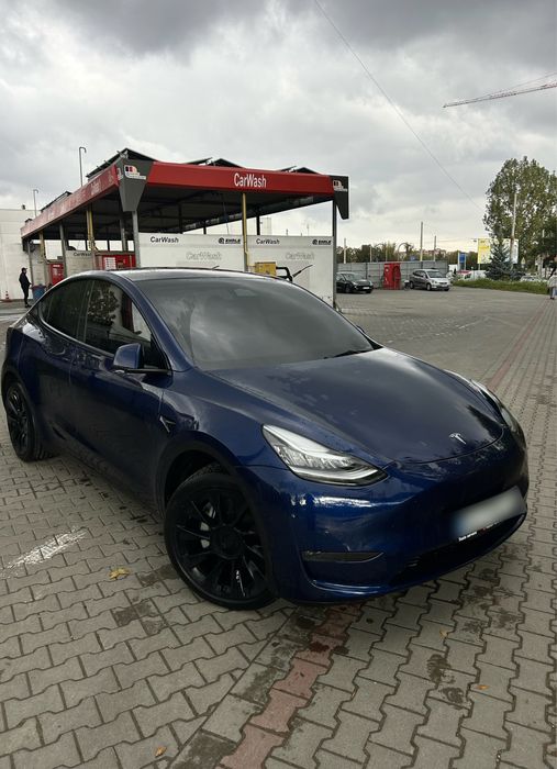 Оренда тесли Model Y (2023р.)