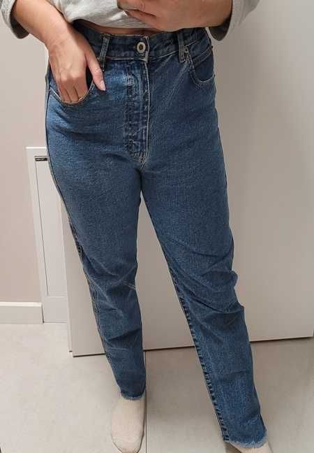 Niebieskie spodnie dżinsowe / dżinsy jeansy mom jeans, Pull&Bear, 38 M