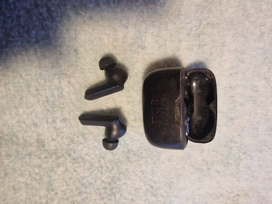 Sluchawki Bluetooth jbl 230NC