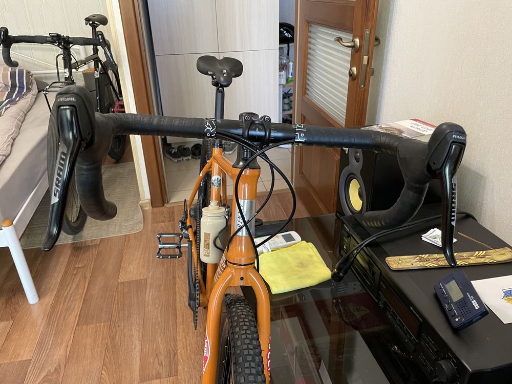 Продам гравийник Aventon Kijote