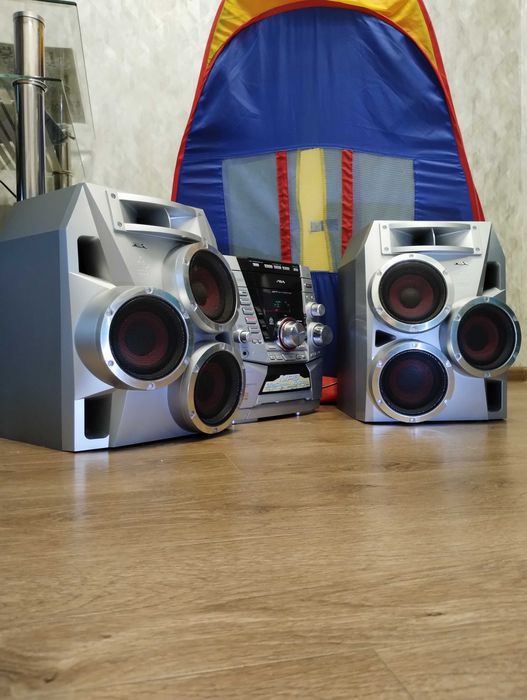 Потужний муз центр 1000 Вт ( Блютуз - AUX ) Сабвуферы в колонках