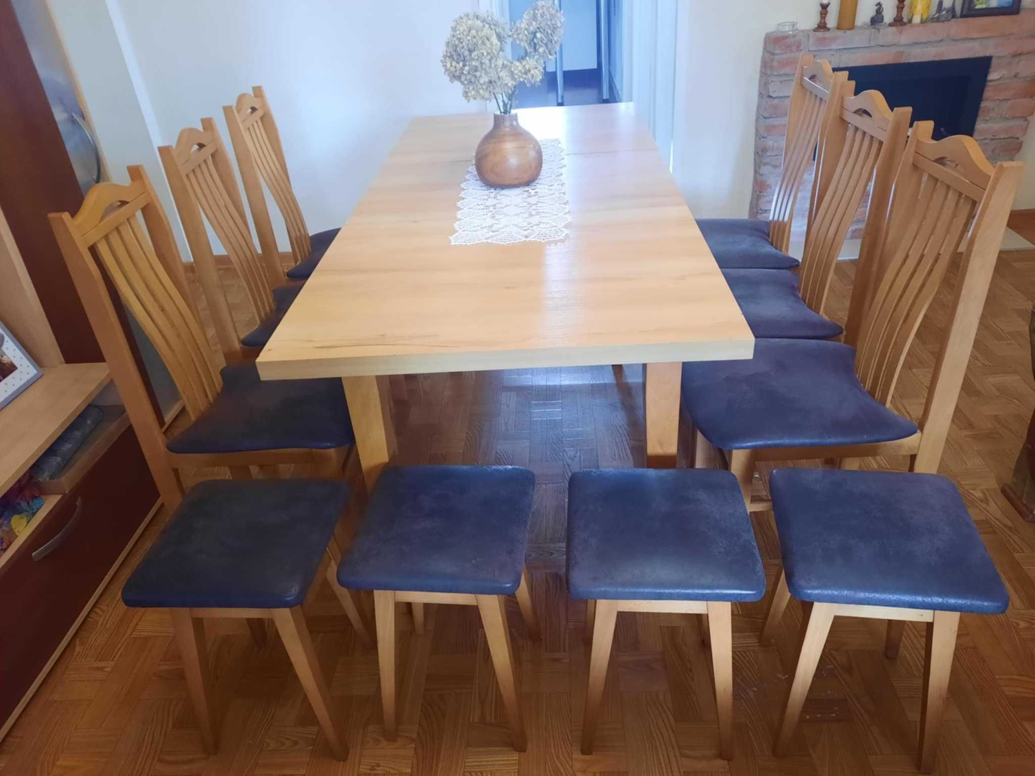 Komplet rozkładany stół 80cm x130cm,  krzesła i taborety