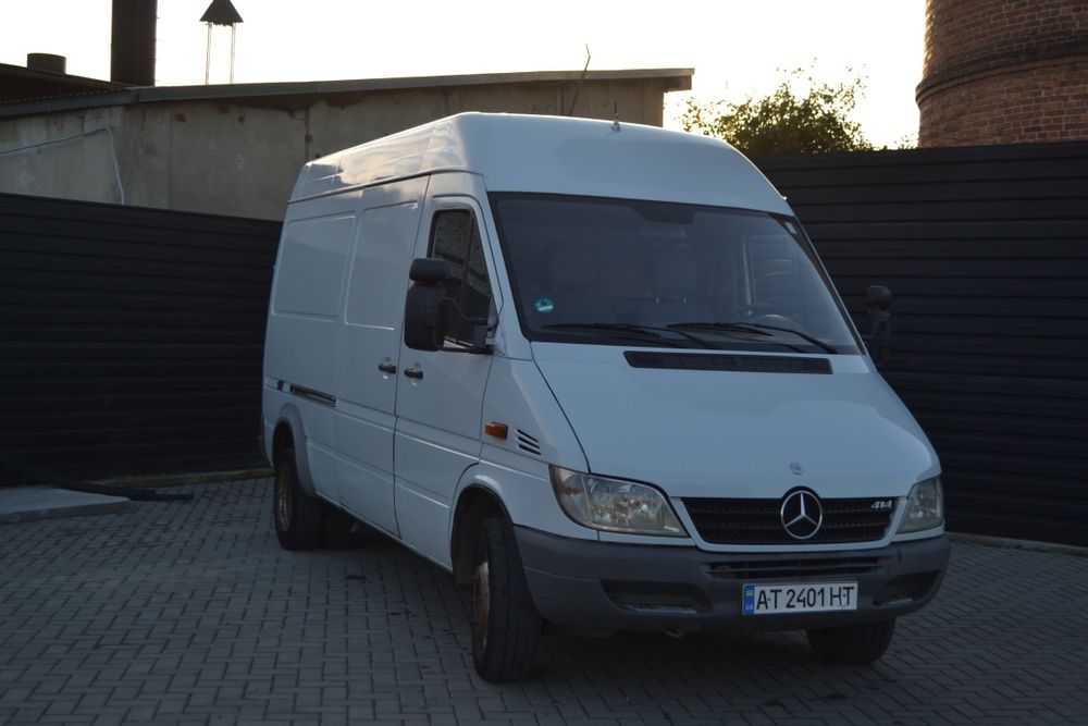 Продам Мерседес Спрінтер з роботою. В місяць 1500+$
