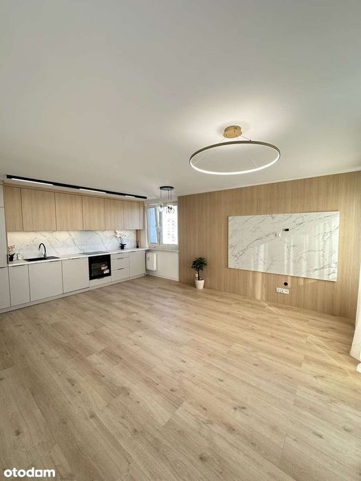 Na Sprzedaż  Mieszkanie 4 Pokoje - Kierocińska