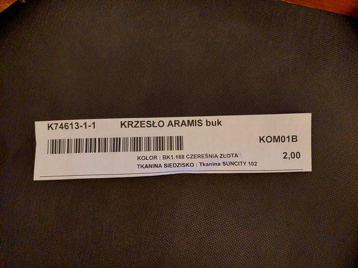 Sprzedam stół i cztery krzesla