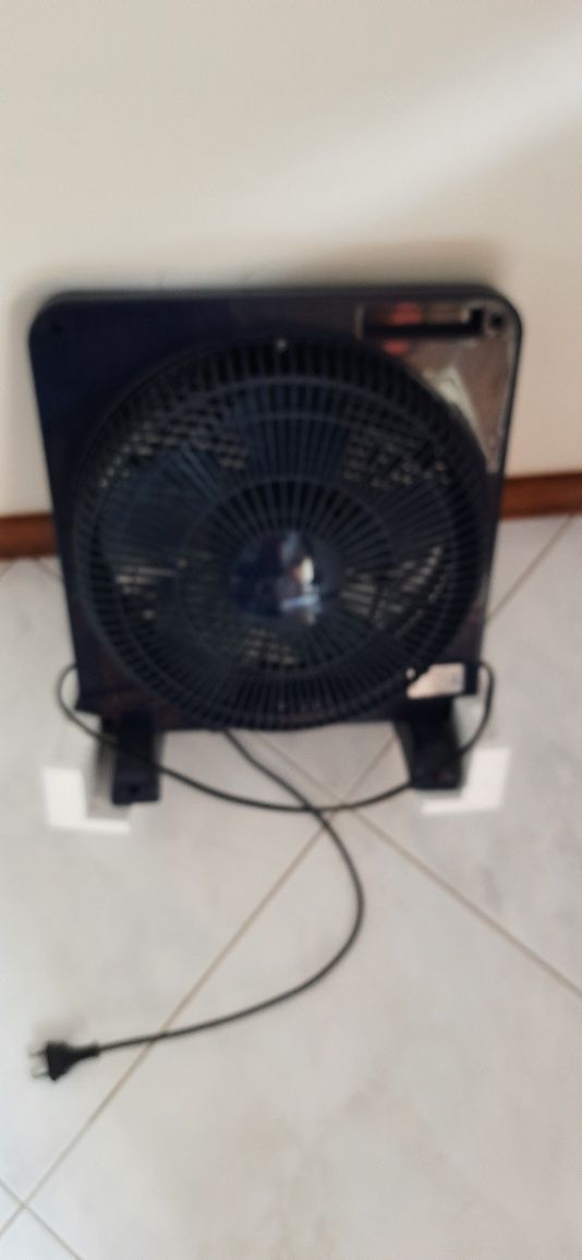 Ventoinha / Ventilador Solac 3 velocidades c/ Novo