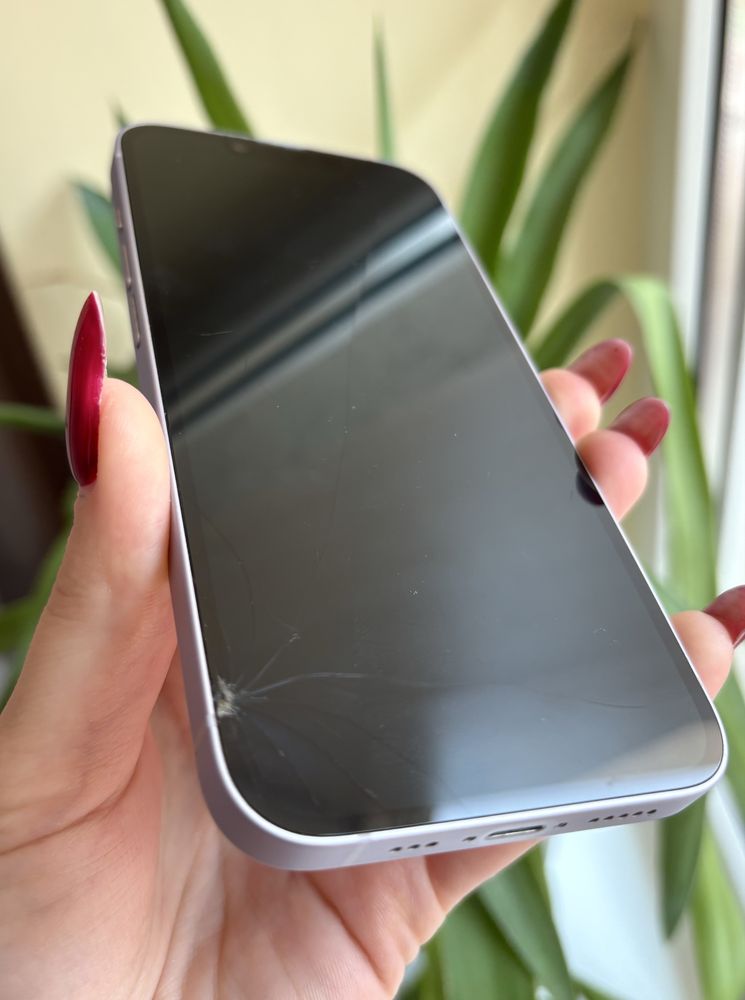 Телефон iPhone 14 на 128 Гб Neverlok