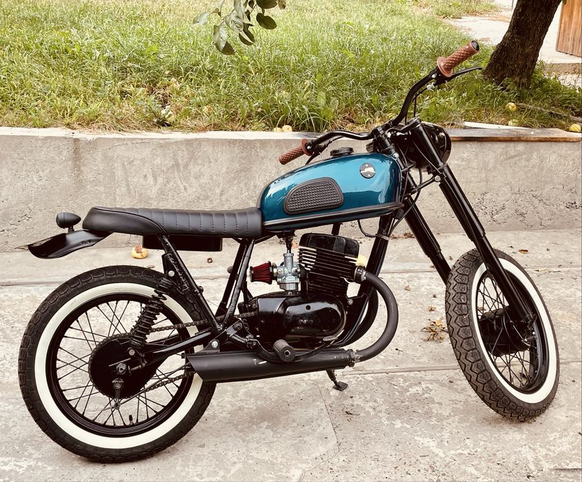 Мотоцикл cafe racer ВОСХОД