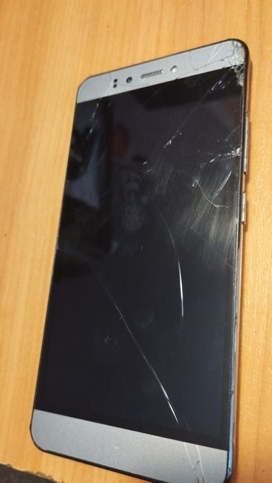 Телефон на запчастини