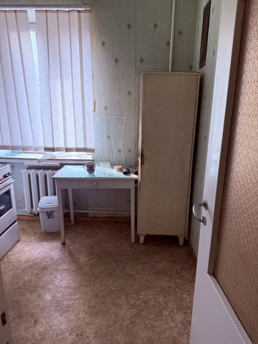 Продам 2хк-квартиру! ХТЗ, пр-т Александровский 136/8.