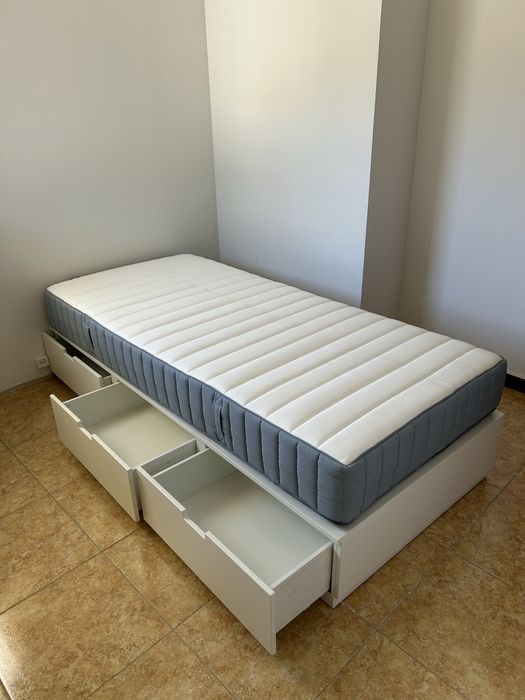 Cama solteiro completa VEVELSTAD