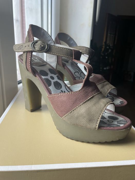 Sandalias fly london