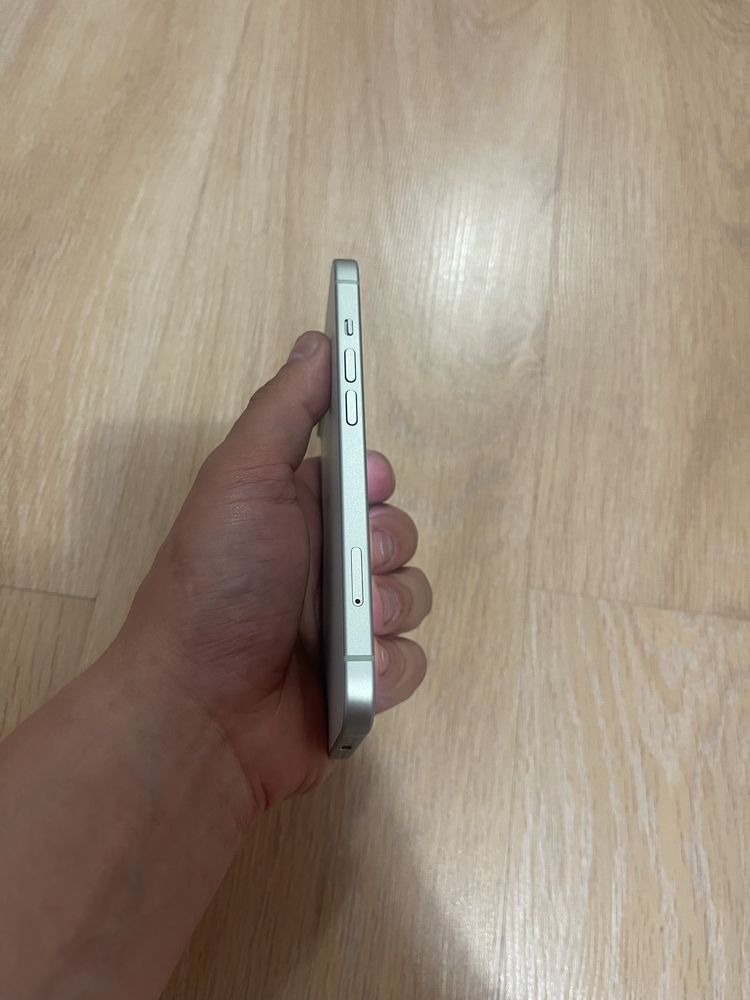 Iphone 15 Green icloud