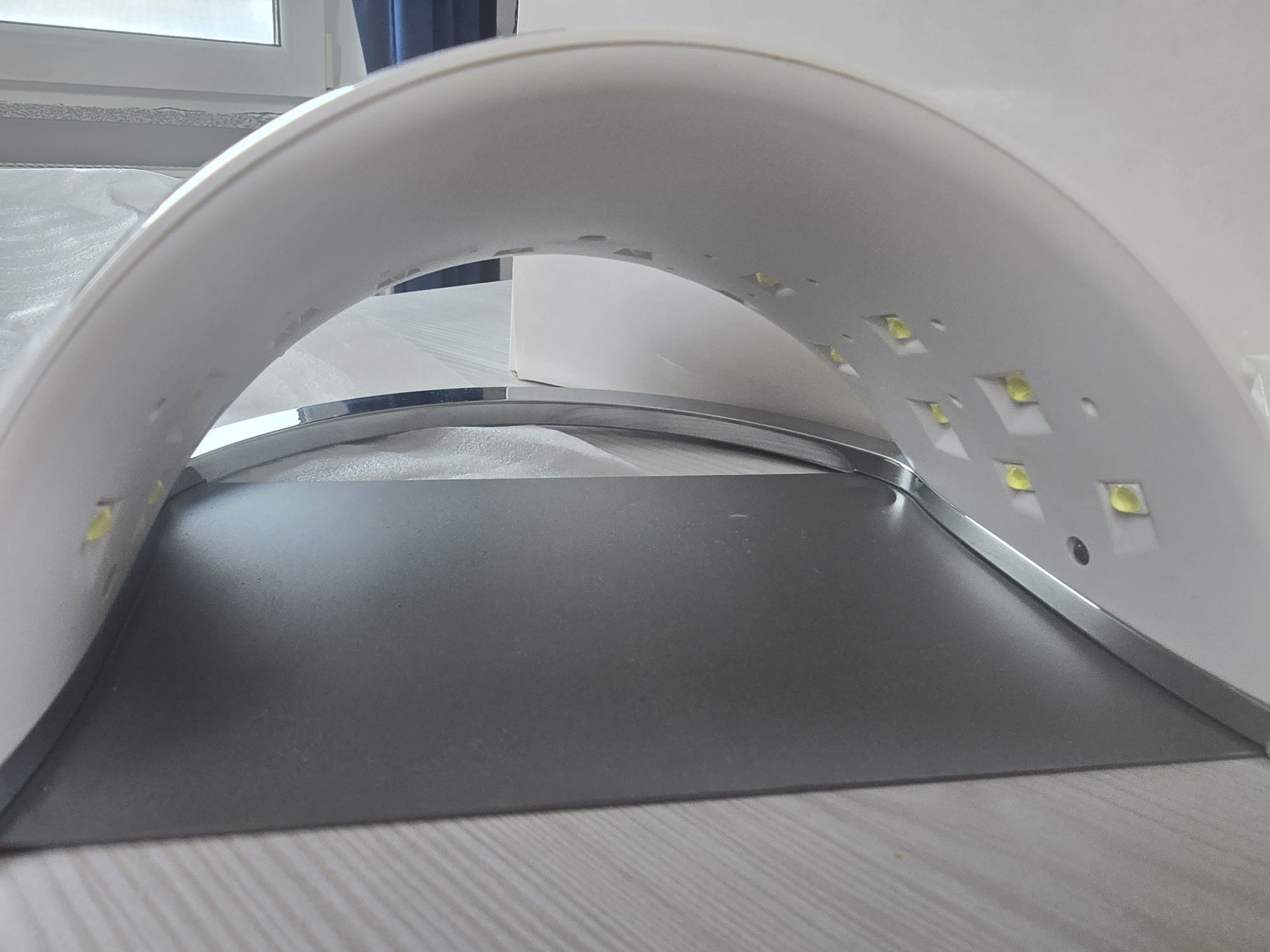 Lampa NeoNail LED 21W/48 do utwardzania lakieru hybrydowego